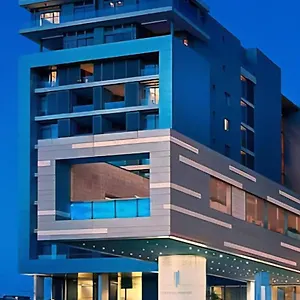 The Residences At Crystal Towers Le Cap